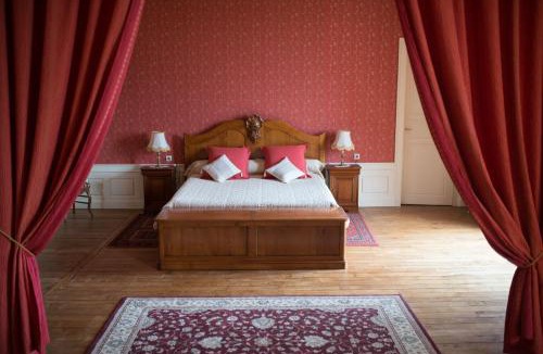 Dange-Saint-Romain Bed & Breakfast | Château de Piolant