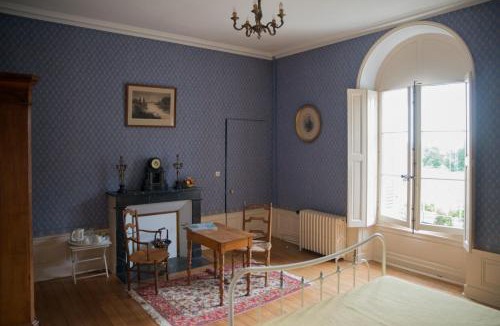 Dange-Saint-Romain Bed & Breakfast | Château de piolant