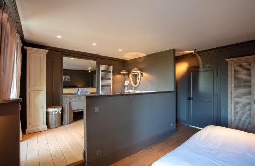 Magny-Cours Bed & Breakfast | Château de Planchevienne