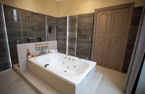 Quincey House | Château de Quincey