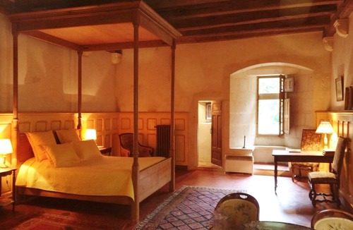 Saint-Loup-Lamaire Hotel | Château de Saint Loup