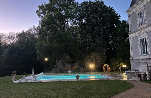 Saint-Bohaire Bed & Breakfast | Château de Saint-Bohaire