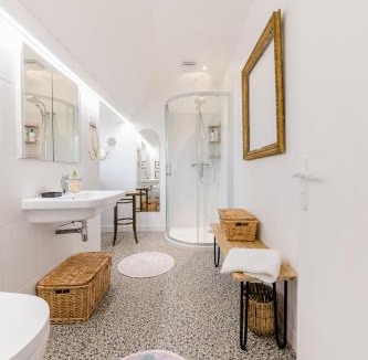 Bordeaux-Saint-Clair House | Château de Saint-Clair