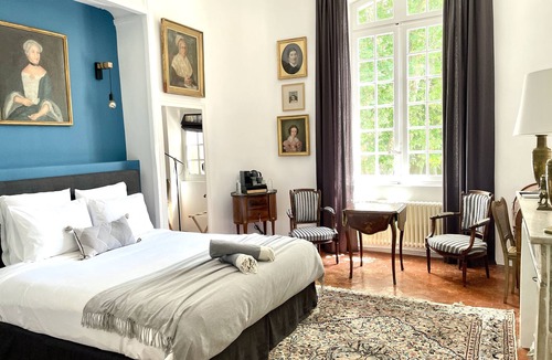 Grand Sud Bed & Breakfast | Château de Saint-Girons Luxury Guest House in Provence
