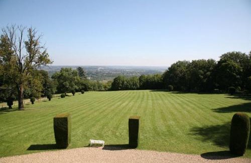 Anse Bed & Breakfast | Château de Saint Trys
