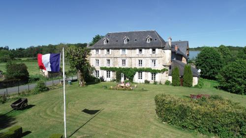 Savennes Bed & Breakfast | Château de Savennes - Caveau de sabrage