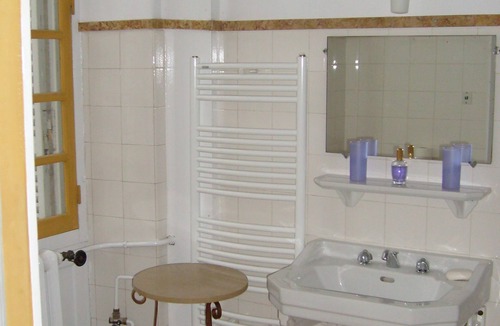 Ladoix-Serrigny House | Château De Serrigny