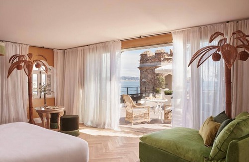 Theoule-sur-Mer Hotel | Château de Théoule