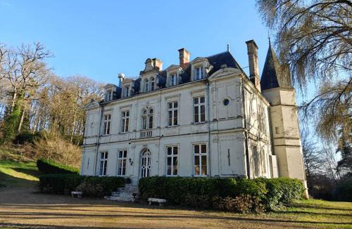 Montrichard Bed & Breakfast | Château de Vallagon