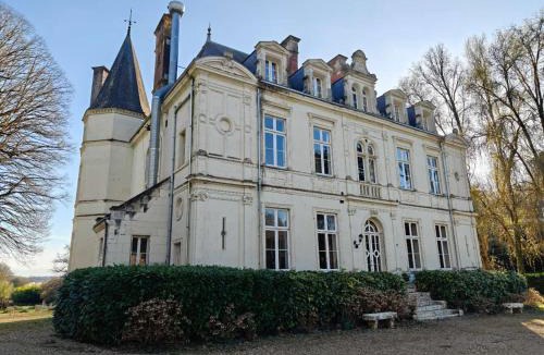 Montrichard Bed & Breakfast | Château de Vallagon