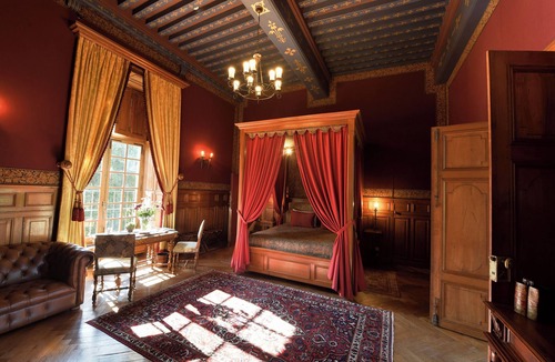 Vault-de-Lugny Hotel | Château De Vault De Lugny