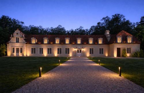 Vault-de-Lugny Hotel | Château de Vault de Lugny