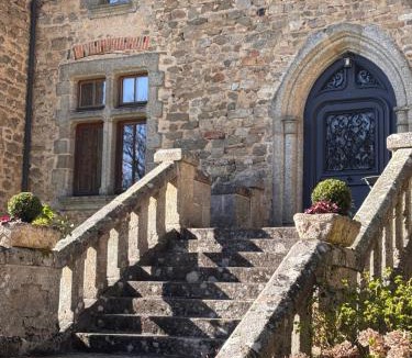 Sainte-Agathe House | Château de Vaulx