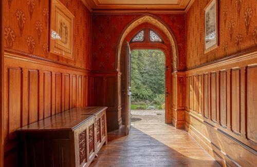 Sainte-Agathe House | Château de Vaulx