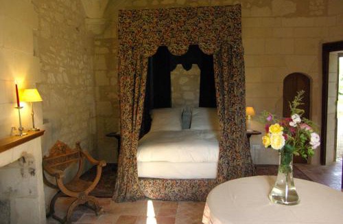 Veuil Bed & Breakfast | Château de Veuil