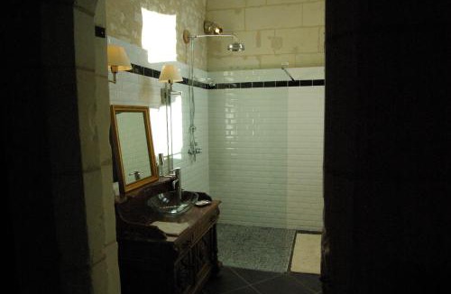 Veuil Bed & Breakfast | Château de Veuil