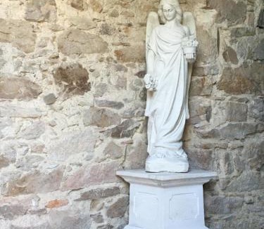 Montolieu Bed & Breakfast | Château de Villeneuve - Montolieu
