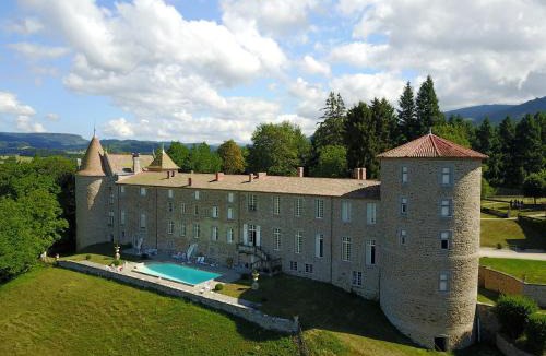 Vollore-Ville Bed & Breakfast | Château De Vollore