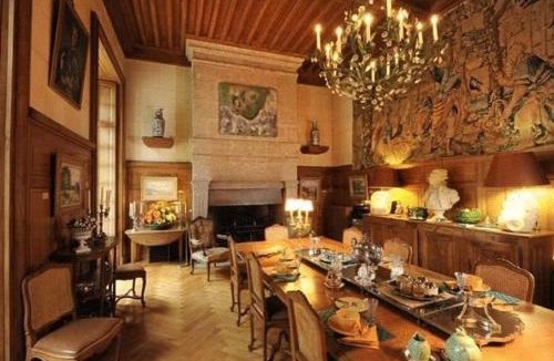 Vollore-Ville Bed & Breakfast | Château De Vollore