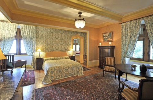 Vollore-Ville Bed & Breakfast | Château de Vollore