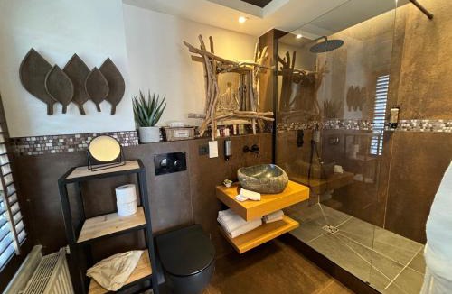 Cruseilles Hotel | Château des Avenieres