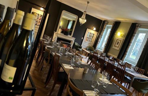 Bayet Bed & Breakfast | Château des Edelins