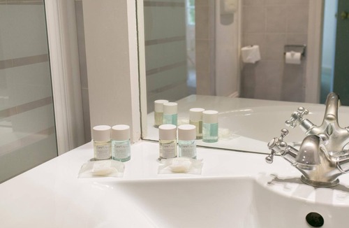 Courcelles-de-Touraine Hotel | Château des Sept Tours