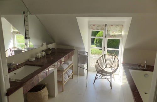 Huisseau-sur-Cosson House | Château Des Grotteaux