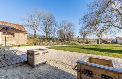 Mary House | Château des Hauts Monts