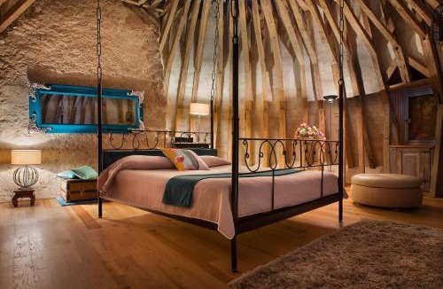 Saint-Dier-dʼAuvergne Bed & Breakfast | Château des Martinanches