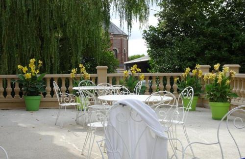 Baizieux Bed & Breakfast | Château des marronniers