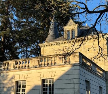 Doue-la-Fontaine Bed & Breakfast | Château des quatre tourelles