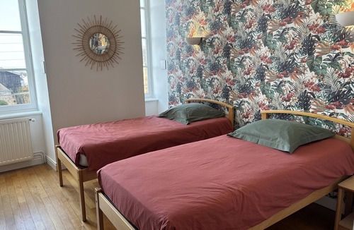 St Denis de Gastines Bed & Breakfast | Château du Bourg