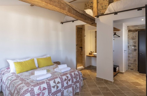 Quincie-en-Beaujolais Hotel | Château du Souzy