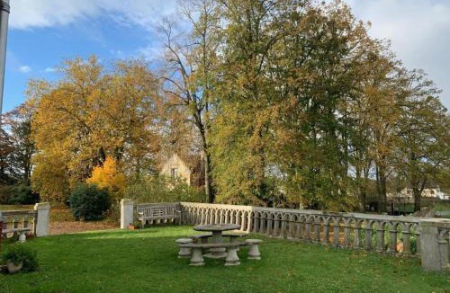 Guny Bed & Breakfast | Château du Mont de Guny