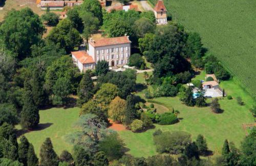 Montaut-Ariege House | Château du pegulier Chambres hôtes