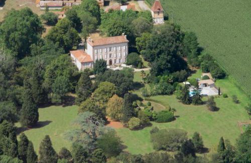 Montaut-Ariege House | Château du Pegulier Location Intégrale