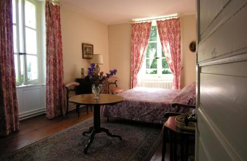 La Jaille-Yvon Bed & Breakfast | Château du Plessis - Anjou
