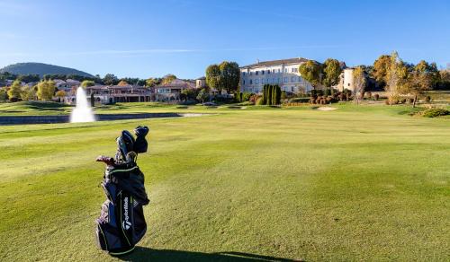 La Martre Hotel | Château et Golf De Taulane