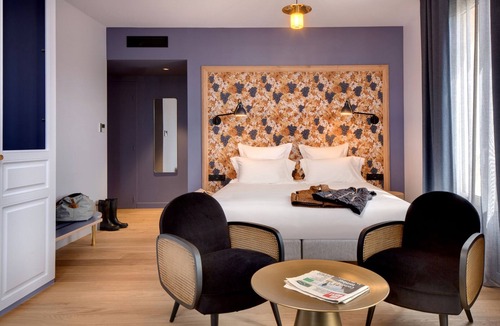 Arveyres Hotel | Château FAGE