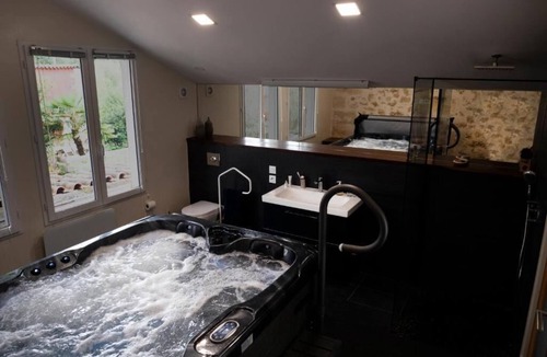 Artigues-pres-Bordeaux Bed & Breakfast | Château Fleur d'Aya