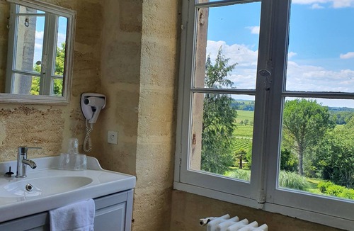 Puisseguin Hotel | Château Fleur de Roques
