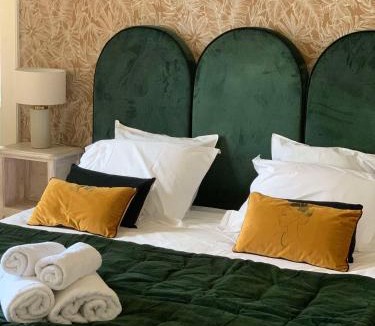 Saint-Genies-des-Mourgues Bed & Breakfast | Château Sainte Colombe - Chambres