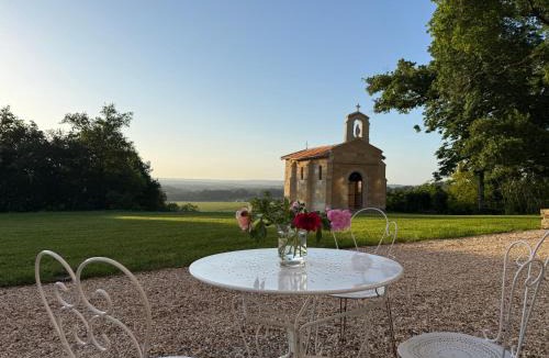 Saint-Philippe-dAiguille Bed & Breakfast | Château Montagne "Terre de Sienne"