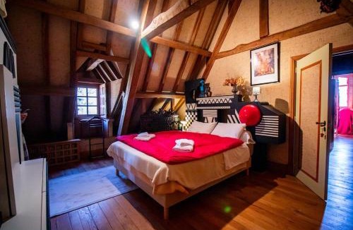 Villefranche-du-Perigord House | Château des fournels