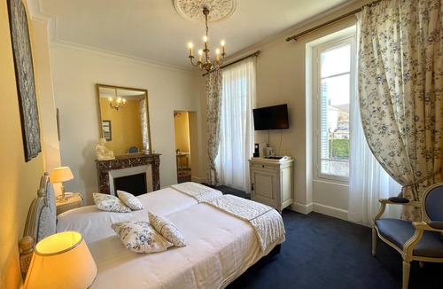 Monpazier Hotel | Château Hôtel Edward 1er