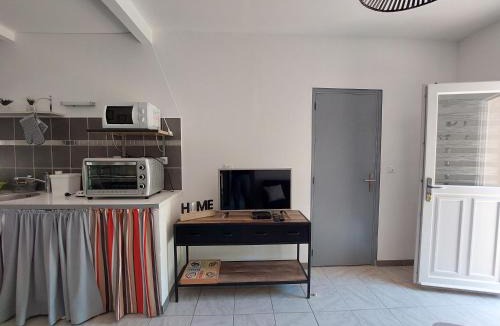 Villeseque-des-Corbieres House | Château Haut Gléon