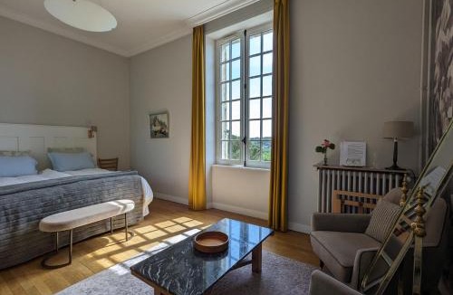 Blanche-Lande Bed & Breakfast | Château Haute Roche