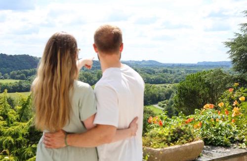 Blanche-Lande Bed & Breakfast | Château Haute Roche