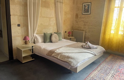 Virsac Hotel | Château Julie